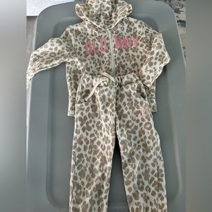 2T Old Navy Sweatsuit